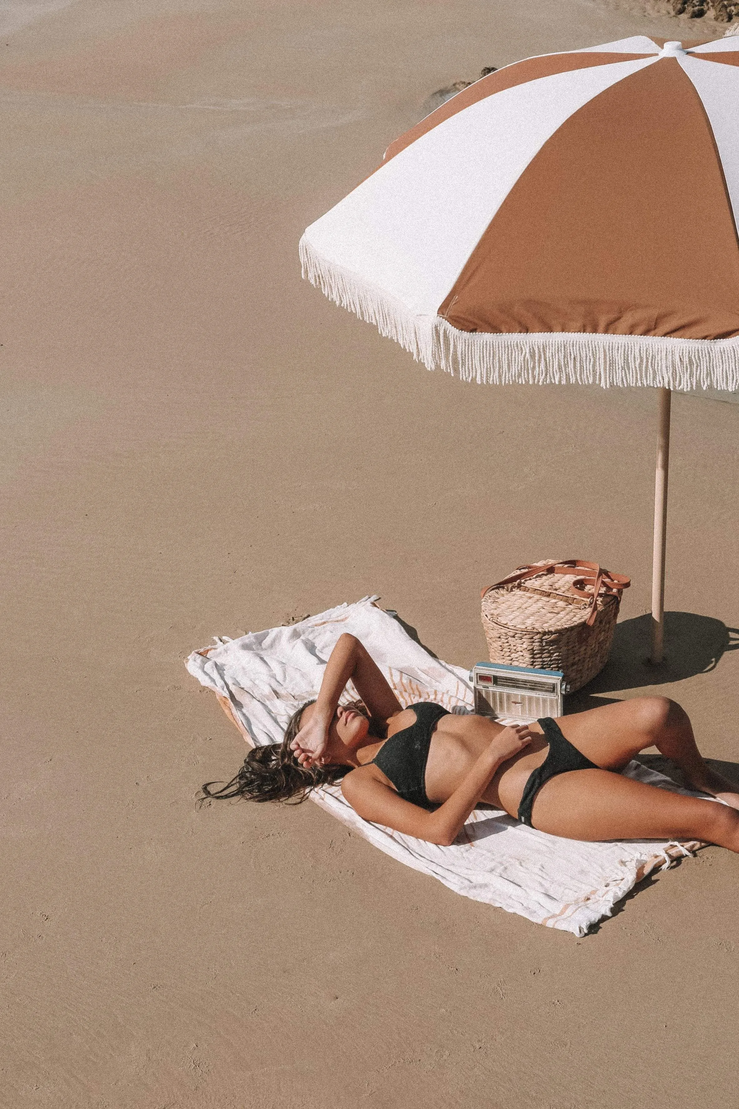 SALTY SHADOWS ALUMINIUM BEACH UMBRELLA - GOLDIE
